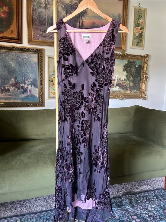 Robbie Bee Dresses & Skirts - NWT 90s Robbie Bee Floral and Velvet Beaded Vintage Dress